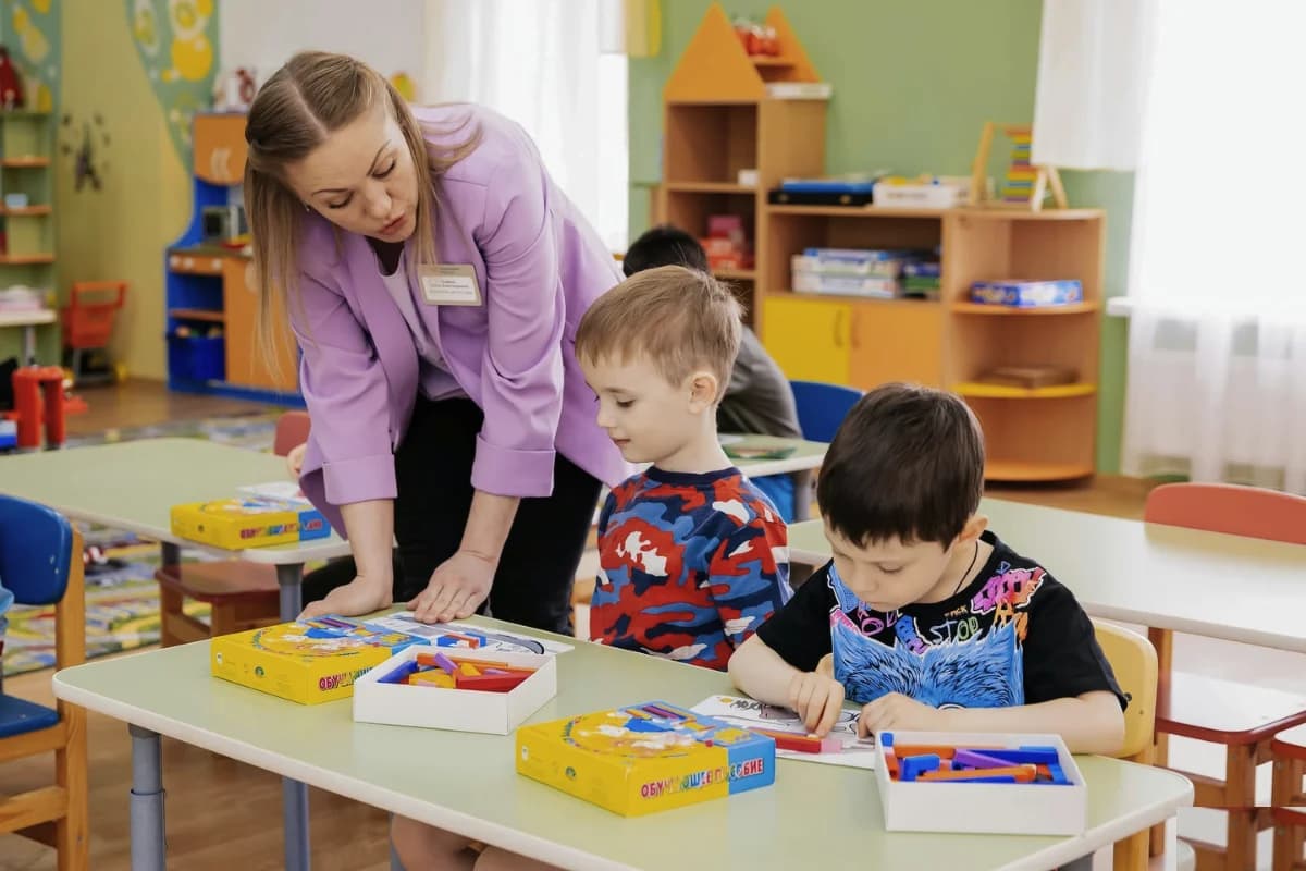 Школа Ломоносовская школа - Москва